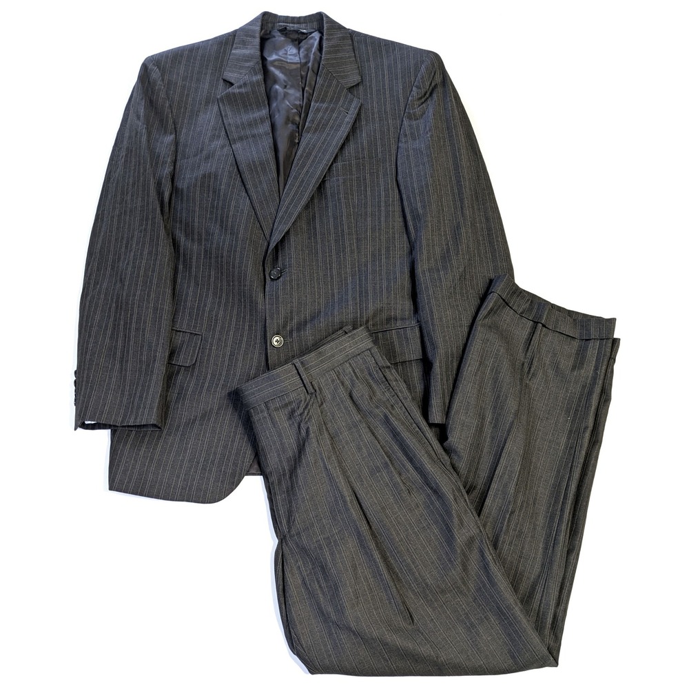 Jos A Bank Gordon Mens 40R Suit 100% Wool Pinstripe Charcoal Grey 2 Piece 34x31